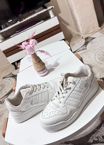 Bayaz Adidas Spor Ayakkabı - Görsel 3