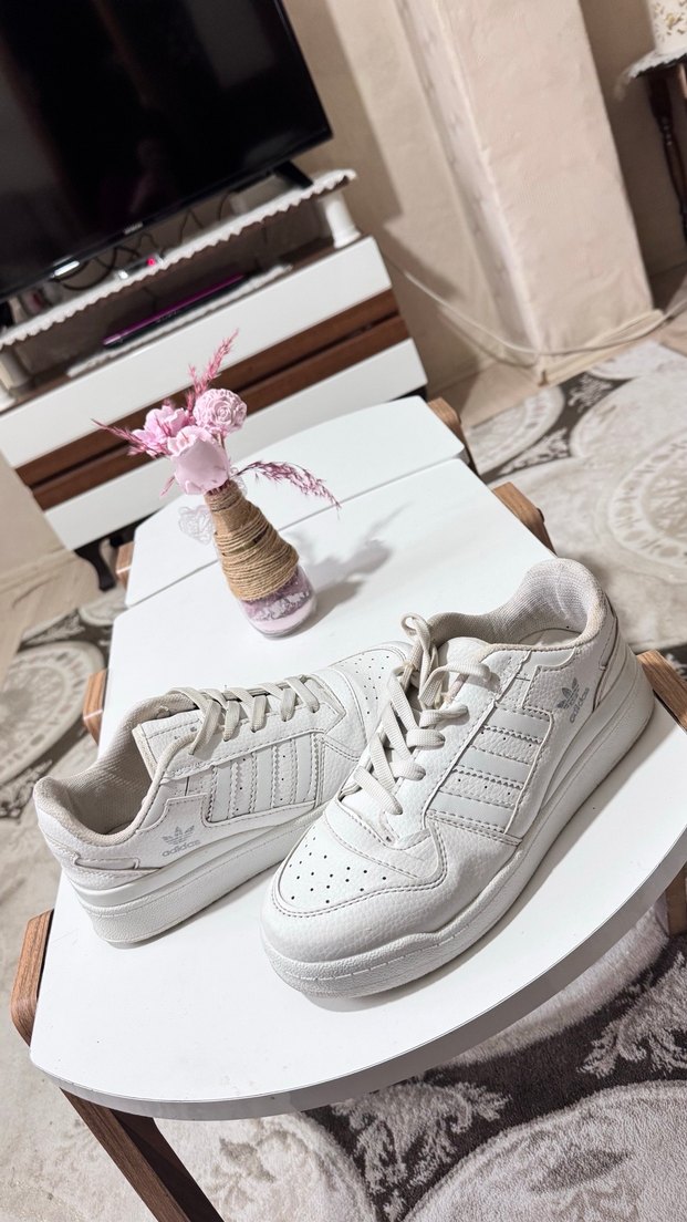 Bayaz Adidas Spor Ayakkabı - Görsel 3