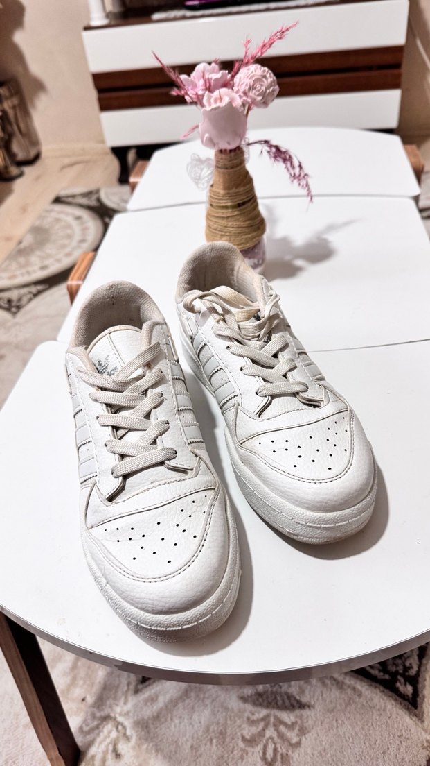 Bayaz Adidas Spor Ayakkabı - Görsel 2