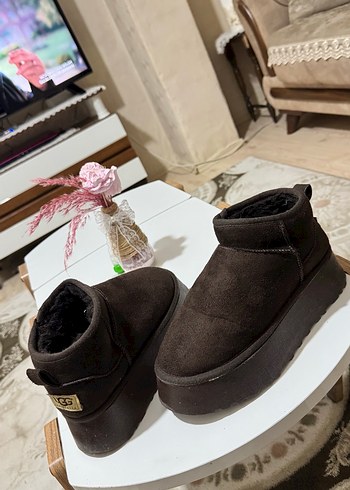 Kahverengi Süet Kürklü Kadın Dolgu Topuk Bot - Görsel 3