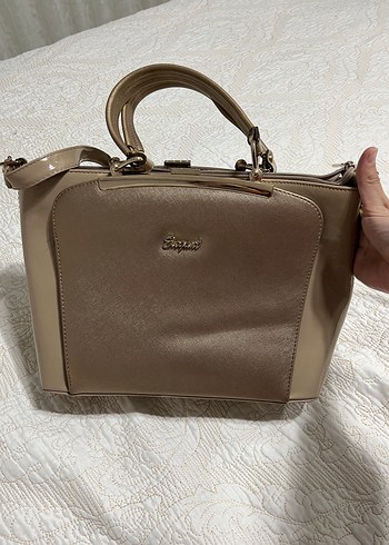 Elegant Bej Parlak Omuz & El Çantası Az Kullanılmış / Şık Mode
