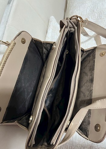 Elegant Bej Parlak Omuz & El Çantası  Az Kullanılmış / Şık Mode - Görsel 4