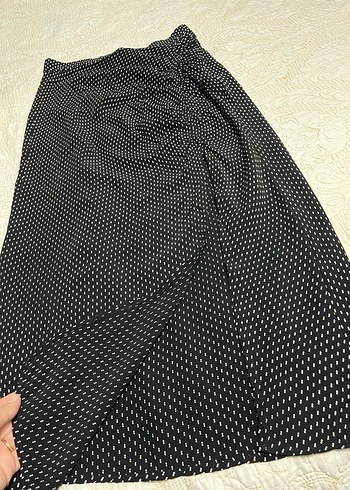 Puantiye Desenli Piliseli Midi Etek - Görsel 5