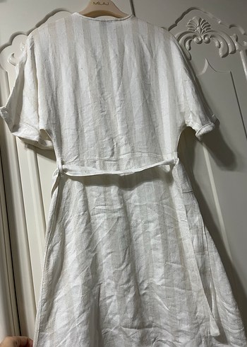 Düğmeli Beyaz Keten Midi Elbise - Görsel 3