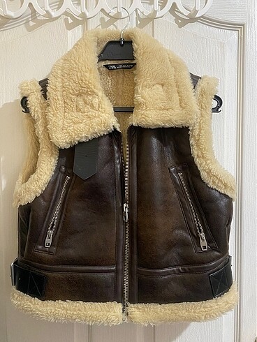 Zara kolsuz mont