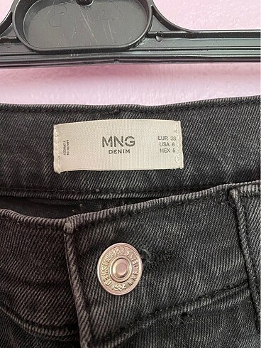 Mango jean