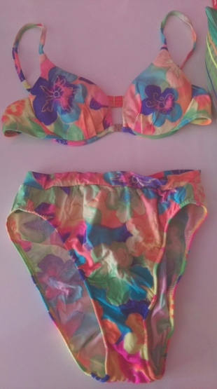 Az kullanılmış bikini