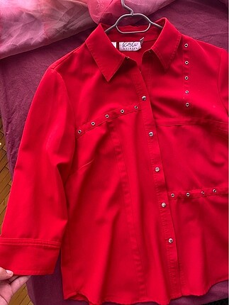 Diğer Kırmızı ince kumaş gömlek