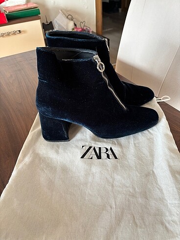 Zara Topuklu Bot