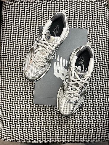 New balance 530
