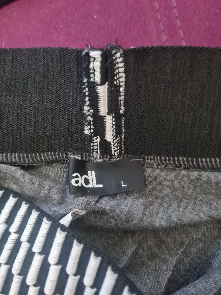 Gri Piliseli Diz Altı Kadın Etek - Görsel 3