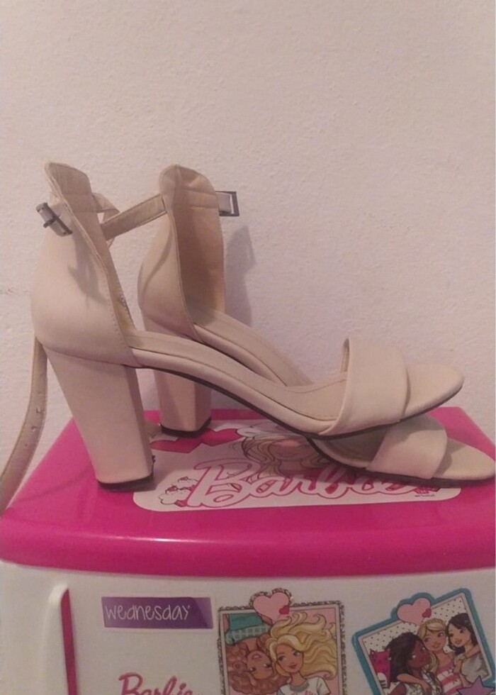 Topuklu ayakkabı - Görsel 2