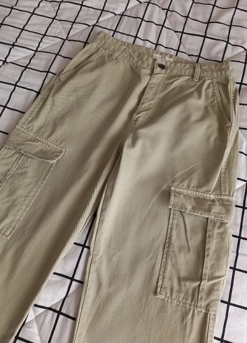 Stradivarius Pantolon 