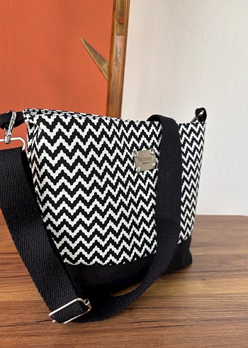 Zebra Desenli Siyah Kadın Çanta - Görsel 2