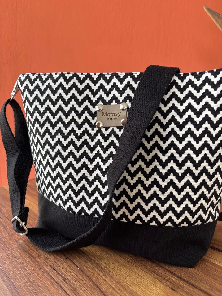 Zebra Desenli Siyah Kadın Çanta - Görsel 3