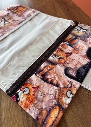 Fermuar Bölmeli Kedi Desenli Kitap Kılıfı - Görsel 2