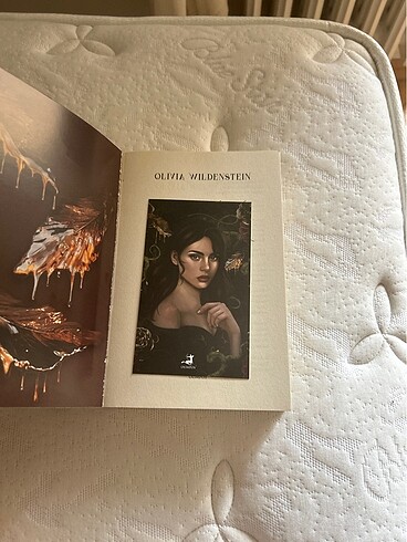  Beden Renk Çırpınan kanatlar evi
