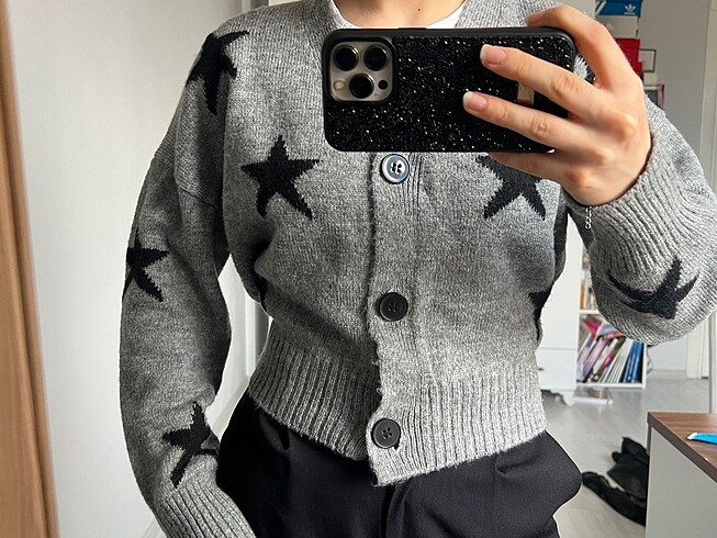 H&M yıldızlı hırka kazak