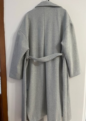 Bershka kuşaklı uzun kaban - Görsel 3