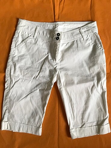 Beyaz kapri pantolon