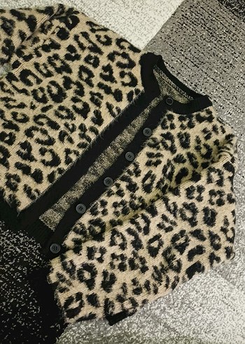Kahverengi Leopar Desenli Kadın Hırka - Görsel 2