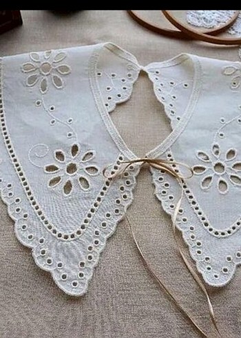 Dantel Detaylı Vintage Yakalık