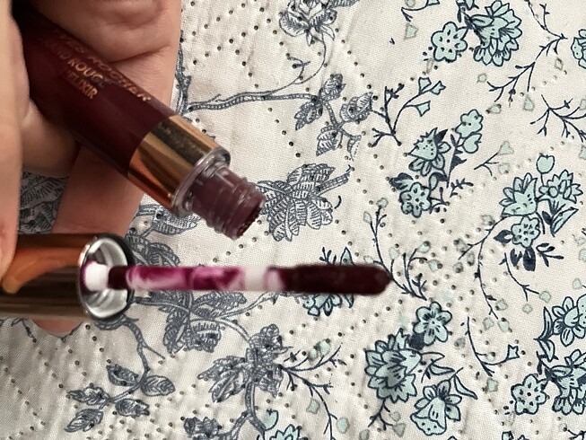 Beden bordo Renk Yves rocher bordo ruj grand rouge lelıxeır