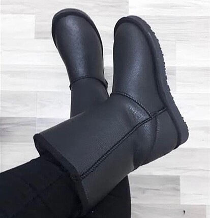 Deri ugg