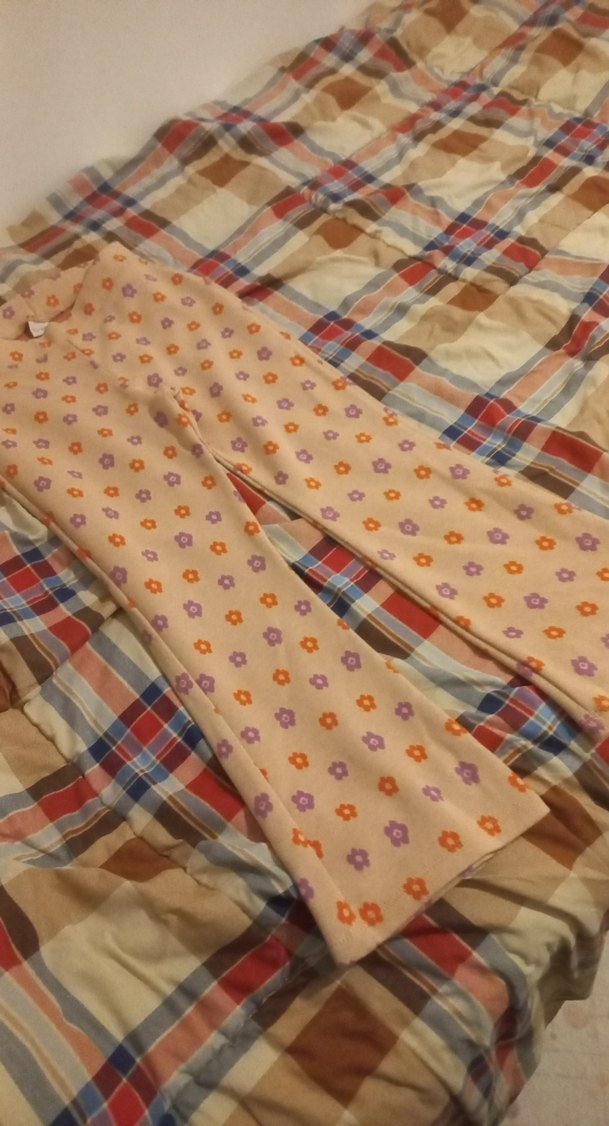 Çiçek Desenli Bol Kesim Kız Pantolonu - Görsel 4