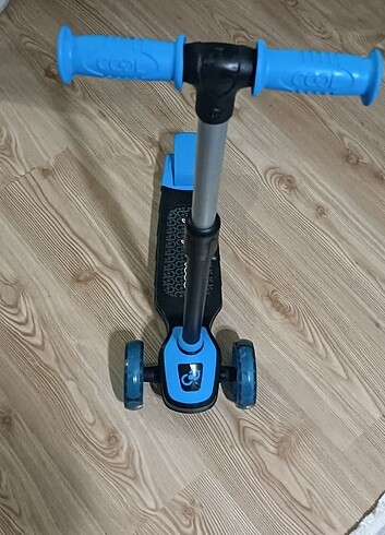  Beden mavi Renk Işıklı sıfır kutusunda scooter 