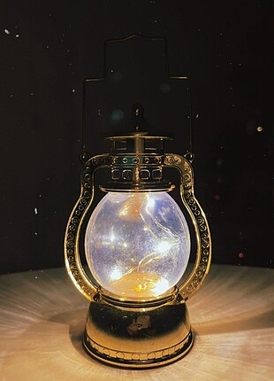 Fener şeklinde gece lambası