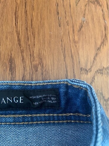 Orjinal Armani marka erkek kot pantolon?