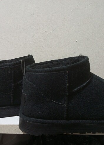 UGG bot