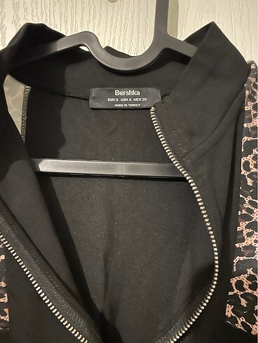 s Beden bershka leopar desenli elbise