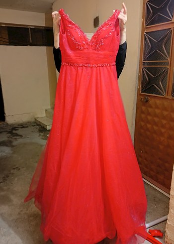 Uzun Kırmızı Drapeli Straplez Kadın Abiye - Görsel 3