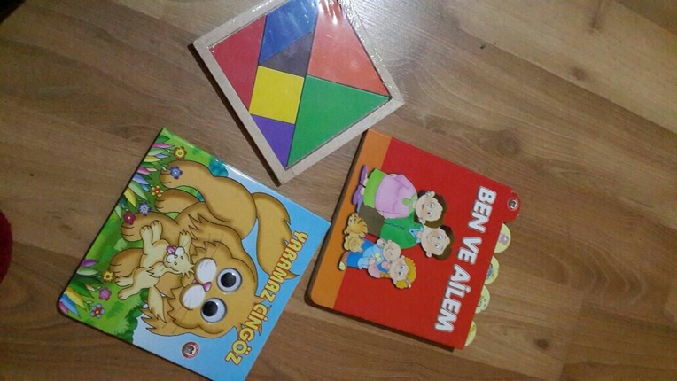 2 adet mini kitap ve tangram