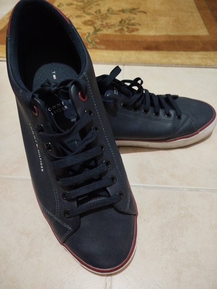 Tommy Hilfiger Siyah 10 kere giyilmemiştir. - Görsel 3