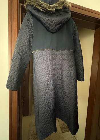 Kadın lacivert Uzun Kürklü mont - Görsel 2