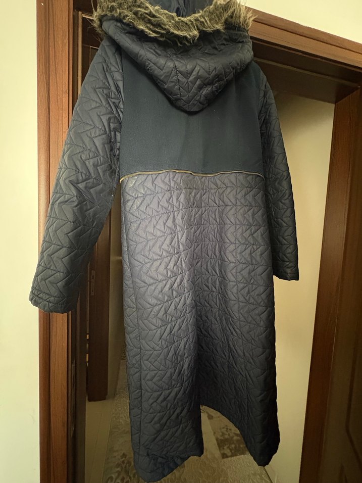 Kadın lacivert Uzun Kürklü mont - Görsel 2