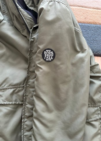 LCW Erkek Çocuk yeşil Kapüşonlu Mont - Görsel 4