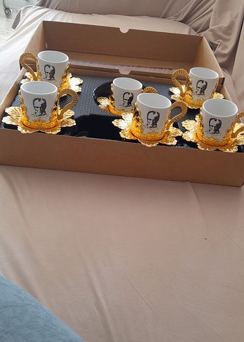 Altın Renkli Kahve Fincan Seti