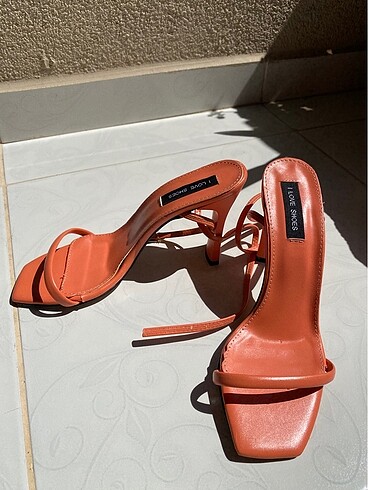 Diğer Topuklu sandalet