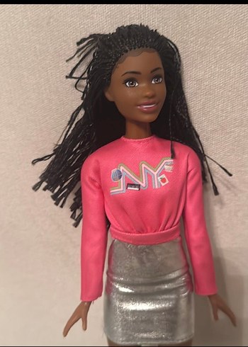 Barbie Pembe Üst ve Parlak Gümüş Etekli Bebek - Görsel 2