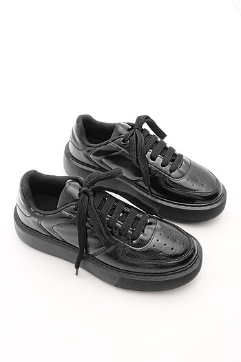 Marjin siyah spor ayakkabı