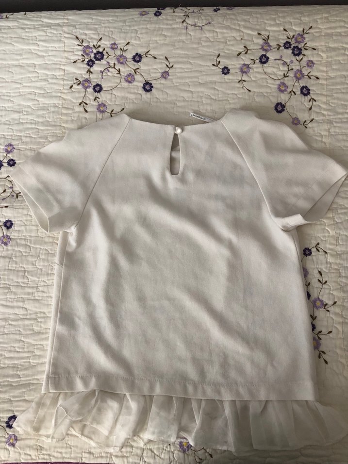 Kadın Beyaz Kısa Kollu Fırfırlı Bluz - Görsel 2