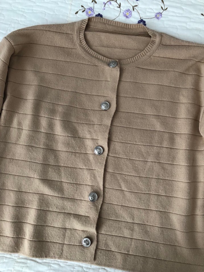 Bej Düğmeli Kadın Triko Hırka - Görsel 2