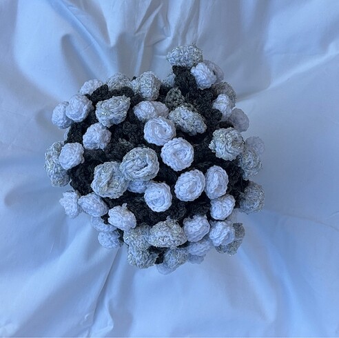  Beden Renk White Roses Örgü Buket