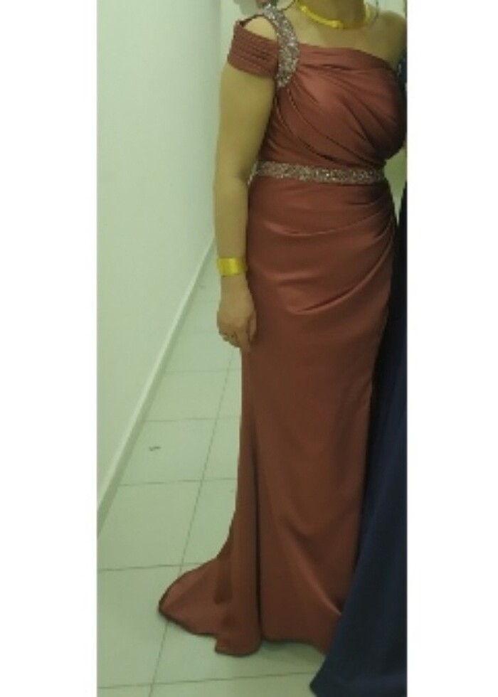 Soğan kabuğu rengi abiye - Görsel 4