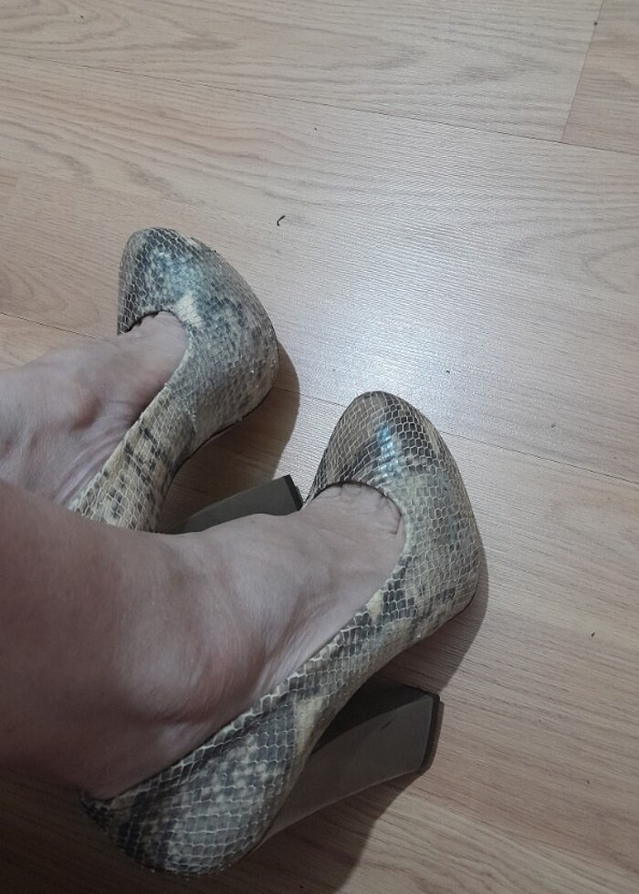 Yepyeni ve çok kalıtelı..1 kez düğünde giyildi..ATAKÖY - Görsel 2