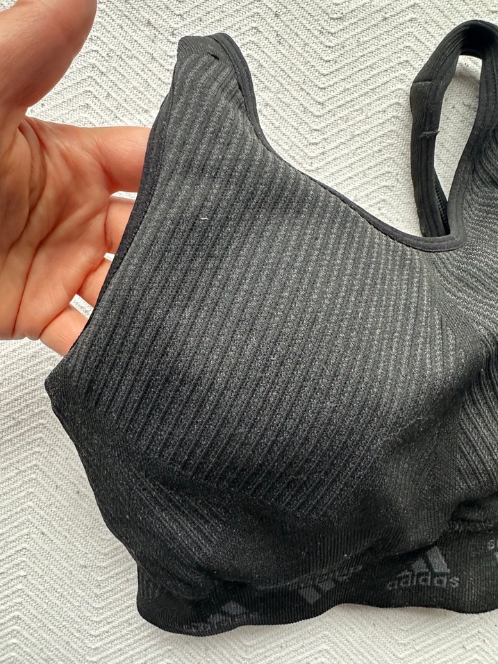 Adidas Siyah Spor Sütyeni - Görsel 4